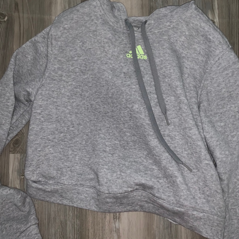 Cropped adidas sweatshirt